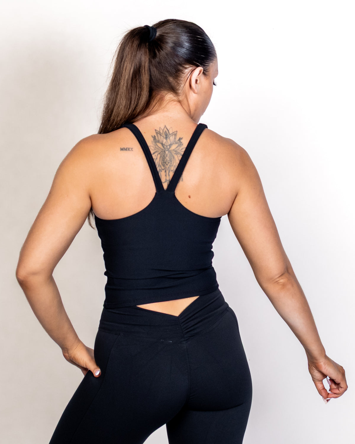 CONTOUR Ribbed Support Tank